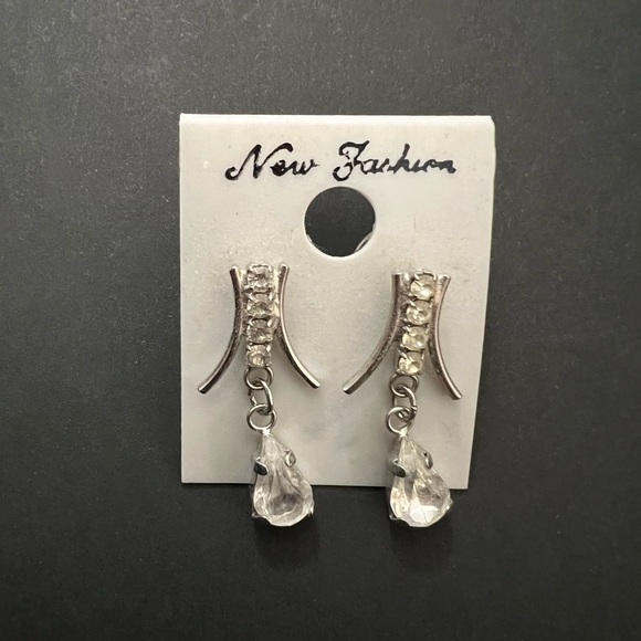 Earring bundle - Picture 2 of 3